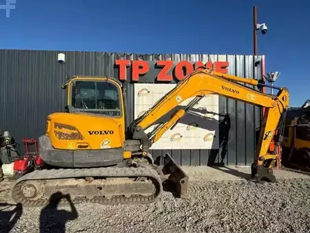 Ostatní 2017 Volvo ECR88D (1)