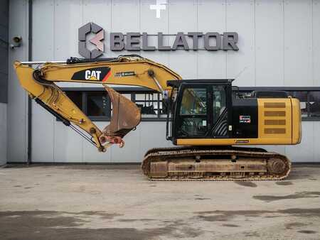 Lánctalpas kotrógép 2020 Caterpillar 320F (1)