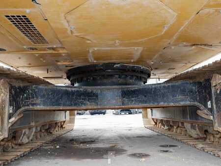 Lánctalpas kotrógép 2020 Caterpillar 320F (15)