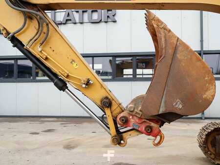 Lánctalpas kotrógép 2020 Caterpillar 320F (18)