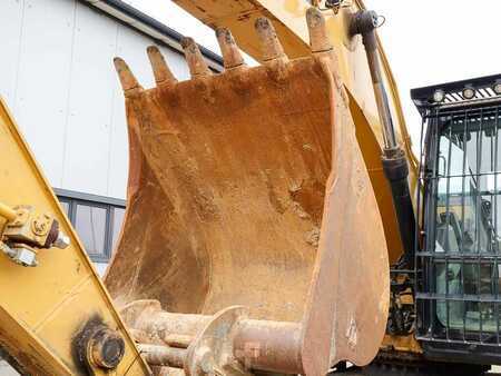 Lánctalpas kotrógép 2020 Caterpillar 320F (19)