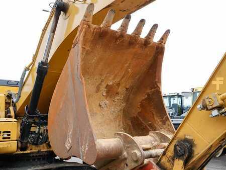 Lánctalpas kotrógép 2020 Caterpillar 320F (20)