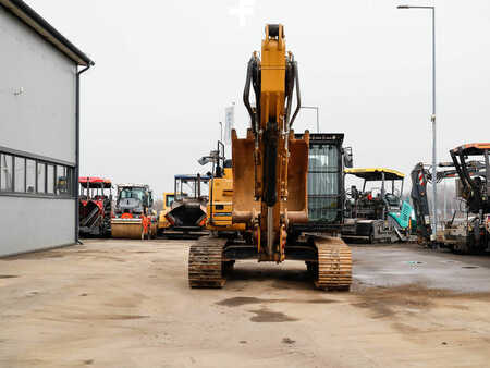 Lánctalpas kotrógép 2020 Caterpillar 320F (3)