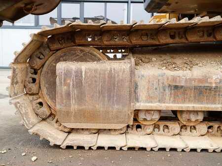 Lánctalpas kotrógép 2020 Caterpillar 320F (9)