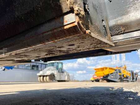 Tracked pavers 2014 VÖGELE Super 800 (11)