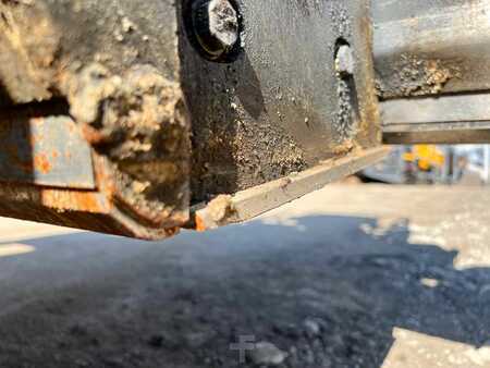 Tracked pavers 2014 VÖGELE Super 800 (12)