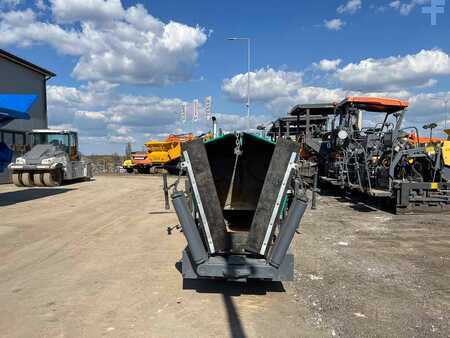 Tracked pavers 2014 VÖGELE Super 800 (3)
