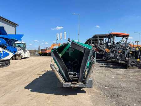 Tracked pavers 2022 VÖGELE SUPER 800i (3)