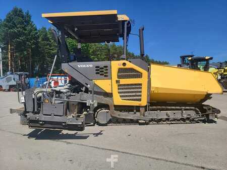 Raupenfertiger 2018 Volvo ABG P7820C (1)