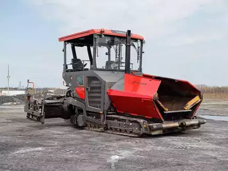 Crawler udlægger 2022 Volvo P7820D (4)