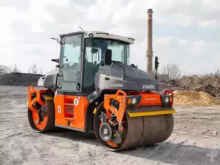 Tandemové válce 2021 Hamm DV+ 90i VV-S (2)