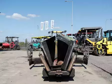 Asfaltmachines op rupsen 2017 VÖGELE Super 800-3i (3)