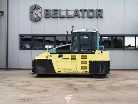 Kombi rullar 2009 Ammann AP 240 (1)