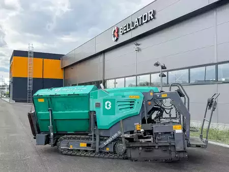 Pásové finišery 2016 VÖGELE SUPER 800-3i (1)