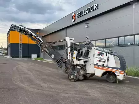 Frézka za studena 2008 WIRTGEN W50 (1)
