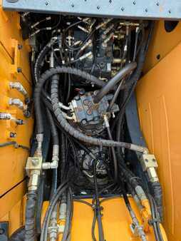 Koparki gąsienicowe 2016 Hyundai Robex 180 LC-9 A /BJ. 2016/11480H/SW/Klima/3Löffel (18)