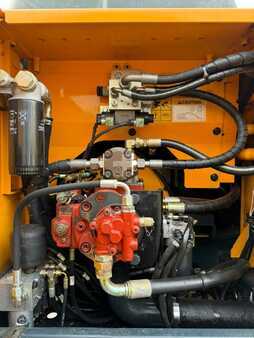 Koparki gąsienicowe 2016 Hyundai Robex 180 LC-9 A /BJ. 2016/11480H/SW/Klima/3Löffel (20)