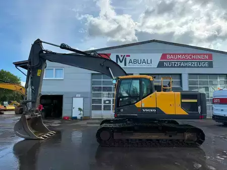Rupsgraafmachines 2015 Volvo EC 220 EL // BJ. 2015 / 14334H/ZSA/Klima/SW (1)