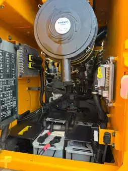 Rupsgraafmachines 2015 Volvo EC 220 EL // BJ. 2015 / 14334H/ZSA/Klima/SW (16)