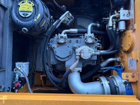 Lánctalpas kotrógép 2013 Liebherr R946 LC //BJ. 2013/9580H/ZSA/SW/Klima/TOP (19)