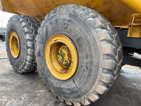 Knickgelenkte Muldenkipper/Dumper 2008 Komatsu HM 400-2 //BJ. 2008/13430/Klima/6X6/ (11)