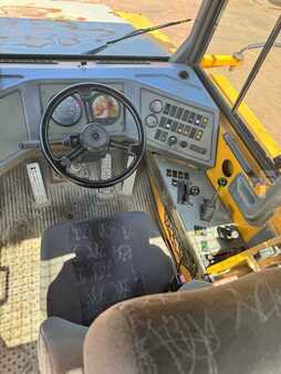 Zalomené klouby-dampry  2001 Volvo A 30 C (20)