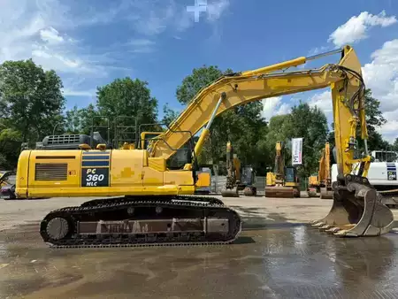 Rupsgraafmachines 2018 Komatsu PC 360 NLC-11 //BJ. 2018 /8496H/ZSA/SW/TOP Zustand (6)