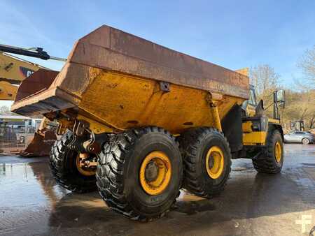 Knickgelenkte Muldenkipper/Dumper 2008 Komatsu HM 400-2 //BJ. 2008/15960H/Klima/6X6/ (5)