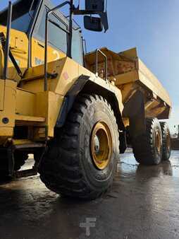 Knickgelenkte Muldenkipper/Dumper 2008 Komatsu HM 400-2 //BJ. 2008/15960H/Klima/6X6/ (9)