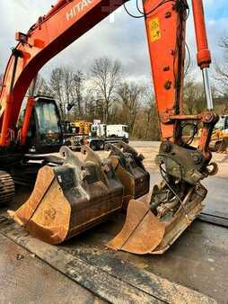 Kettenbagger 2016 Hitachi ZX210 LC-5B **BJ. 2016 *7784 H/Klima/SW/3Löffel (8)