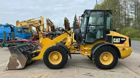 Hjullæsser 2013 Caterpillar 908 H // BJ. 2013 / 5819H/SW/Klappschaufel (1)