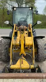 Hjullæsser 2013 Caterpillar 908 H // BJ. 2013 / 5819H/SW/Klappschaufel (11)