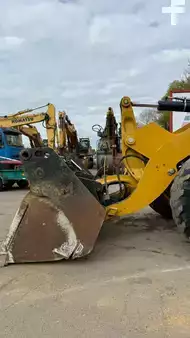 Hjullæsser 2013 Caterpillar 908 H // BJ. 2013 / 5819H/SW/Klappschaufel (9)