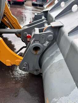 Radlader 2020 Liebherr L556 XPOWER ** BJ.2020 * 2579H/SW/ TOP Condition (9)