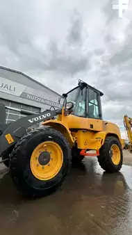 Kolové nakladače 2017 Volvo L 30 G //BJ. 2017 / 5858H/SW/Gabel/Klappschaufel (13)