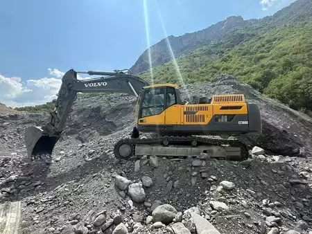 Kedjegraver 2016 Volvo EC 380 D L //BJ. 2016 / 8700H/SW/ZSA/TOP (1)