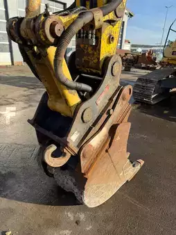 Hydraulic Excavators 2005 Komatsu PC 210 LC-7K //BJ. 2005 /13722H/SW/Klima/OQ (9)