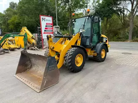 Wheel Loaders 2014 Caterpillar 906 H 2 //BJ. 2014/8500H/SW (2)