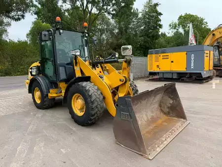 Wheel Loaders 2014 Caterpillar 906 H 2 //BJ. 2014/8500H/SW (7)
