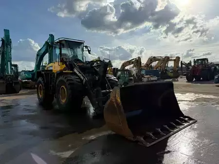 Chargeuse sur pneus 2010 Komatsu WA 250 PZ-6 //BJ. 2010 /3900H/ZSA/SW/GABEL (7)