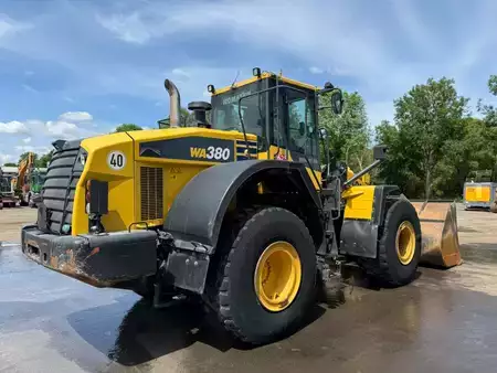 Kolové nakladače 2014 Komatsu WA 380-7 //BJ. 2014/ 10797H/ZSA/Klima/WAAGE/ (5)