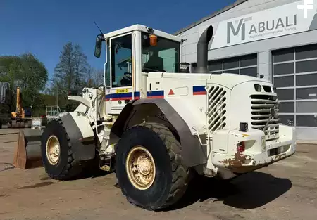 Pale Gommate 2006 Volvo L 90 E // BJ. 2006 / 15000H/SW/ZSA (3)