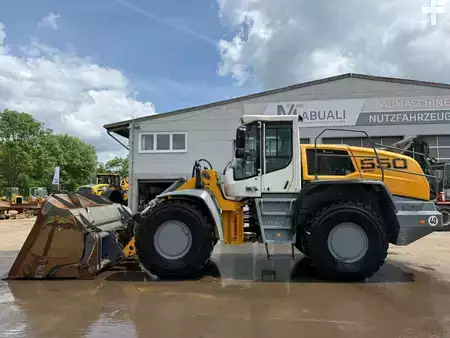 Pyöräkuormaajat 2018 Liebherr L550 XPOWER ** BJ.2018 * 4900H/Hochkippschaufel ** (1)