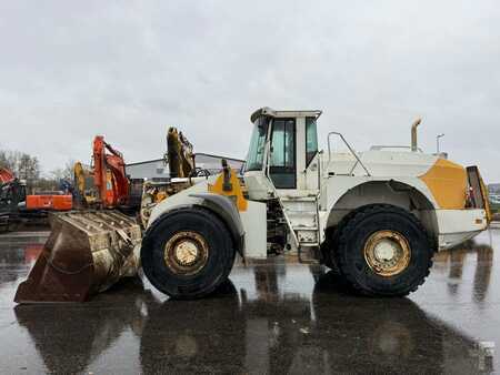 Cargadoras de ruedas 2002 Liebherr L 564 //BJ. 2002/20938H/WAAGE** (1)