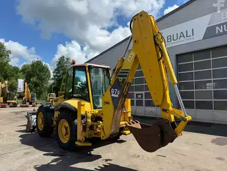Rigid Backhoe Loader 2002 Komatsu WB 97 S-2 //BJ. 2002 / 5923H / Teleskop (3)