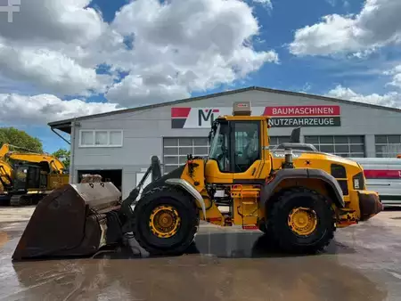 Carregadeira de rodas 2022 Volvo L 110 H // BJ. 2022 / 7466H/ZSA/Hochkippschaufel (1)