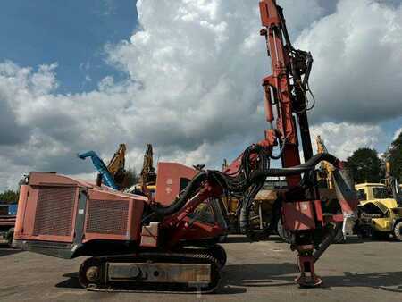 Sandvik DP900 ** BJ. 2009 * 17300H /Hammer 8300H