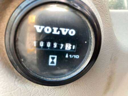 Volvo EC220 DL **BJ2013 *10000/ New Engine / New UC