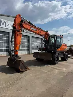 Mobil gravemaskin 2012 Doosan DX 140 W // BJ. 2012 / 7500H/SW/Schild (8)