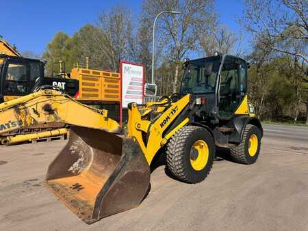 Kolové nakladače 2014 Komatsu WA80 -6 ** BJ. 2014 *4538H/ZSA/SW/TOP Condition (2)